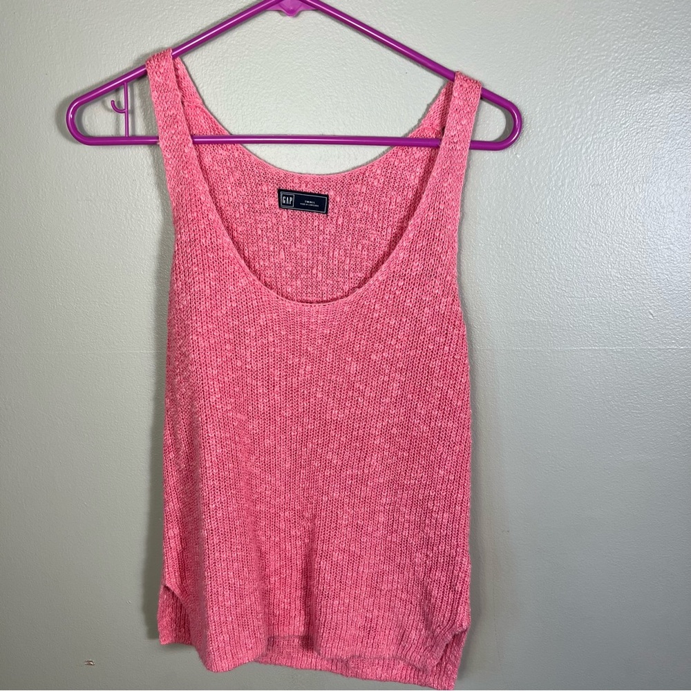 * Gap pink knitted tank top small